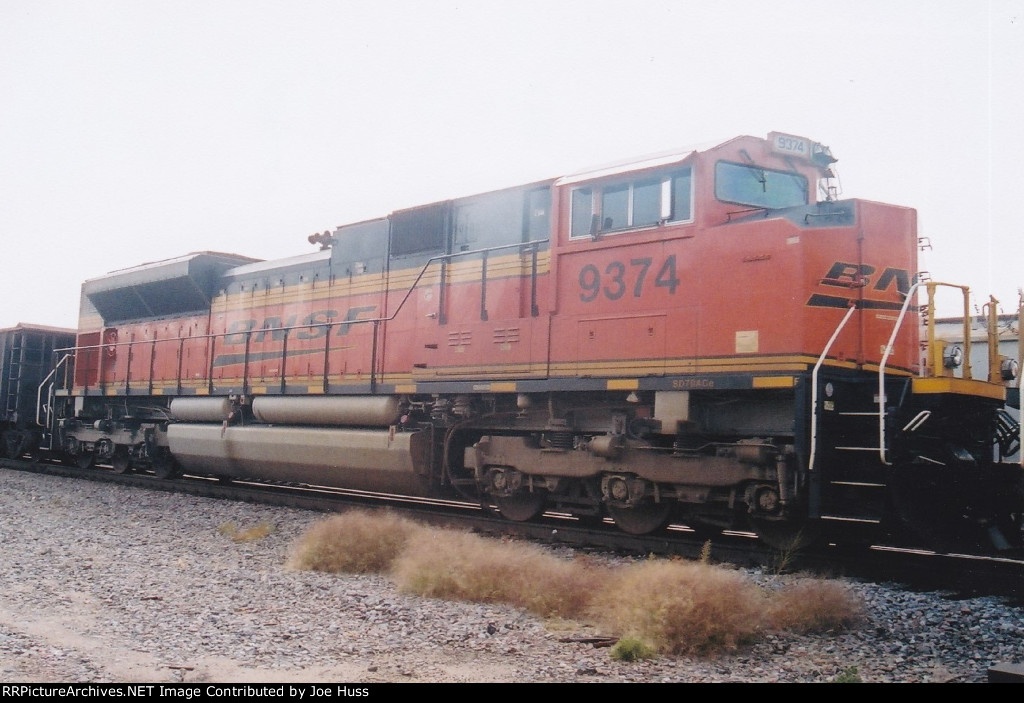 BNSF 9374